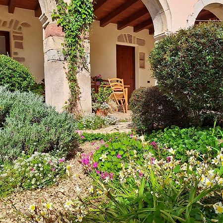 B&B S'Omu Antiga Nureci Exterior foto