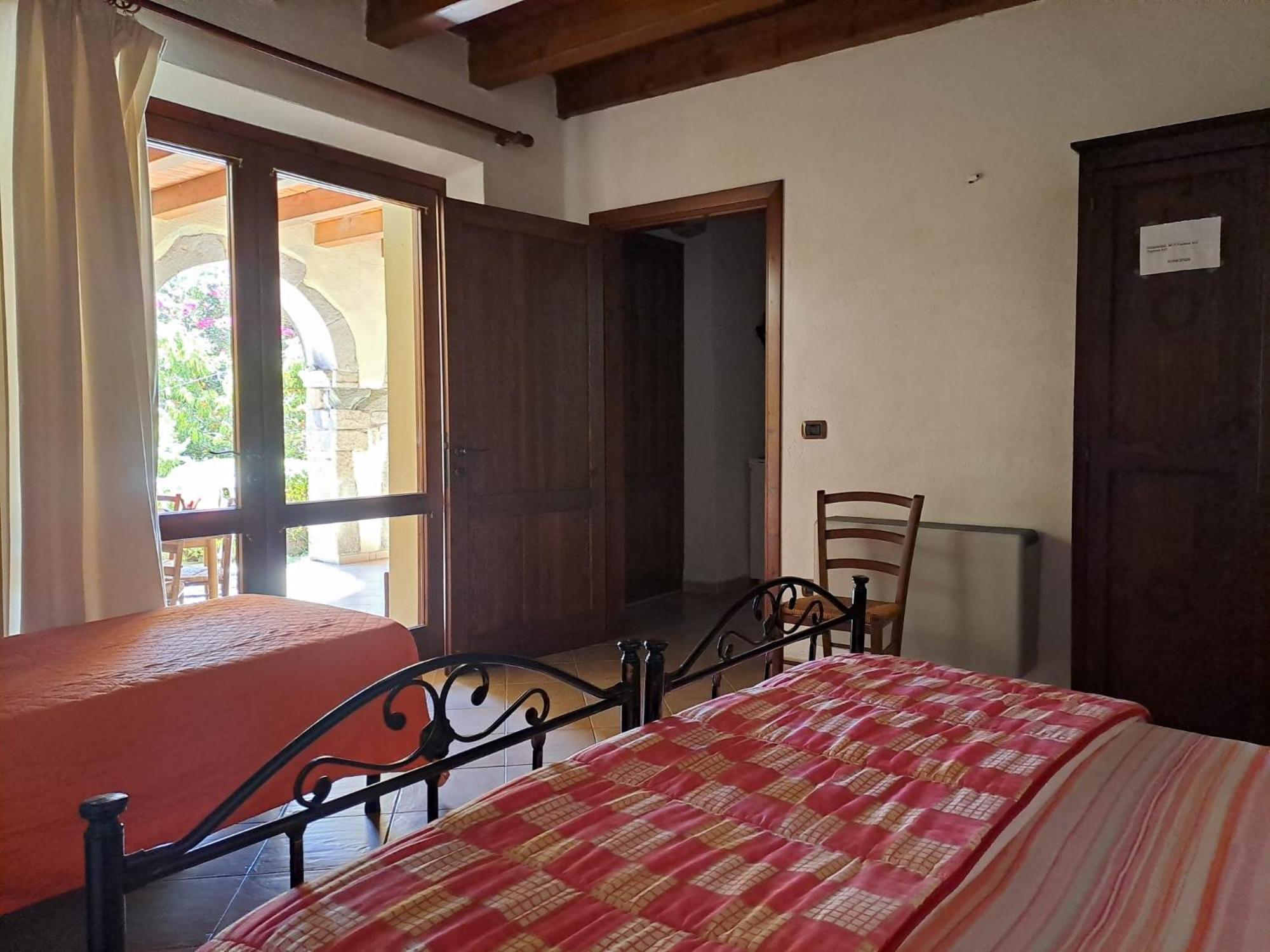 B&B S'Omu Antiga Nureci Exterior foto